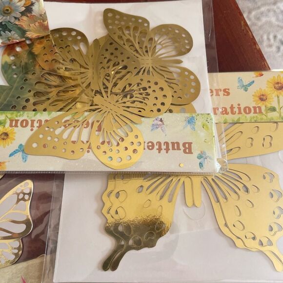 Crafters Square Butterfly Stickers Appliqués in a Butterfly Themed Box - Picture 8 of 16